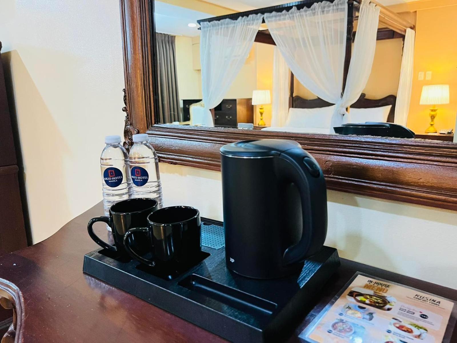 Arzo Hotel Manila Bagian luar foto